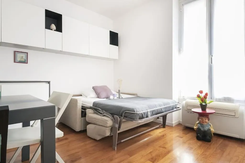 Easylife - A Touch Of Design In Porta Venezia Apartment Milan Italy